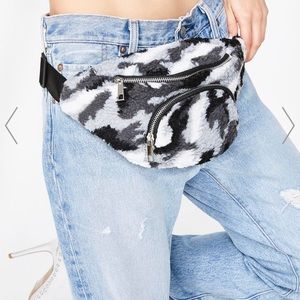 Dollskill fanny pack camo fuzzy cute waistbag NWT